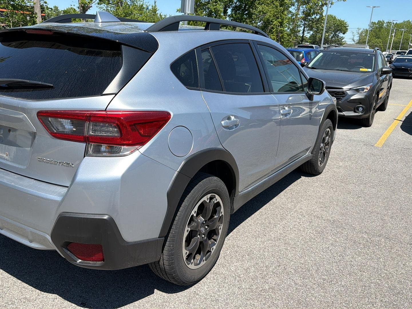 Used 2023 Ice Silver Metallic Subaru Premium image 6