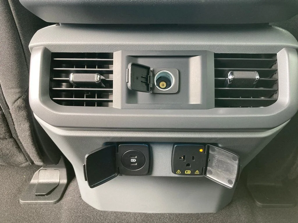 Used 2025 Black Ford XLT image 61