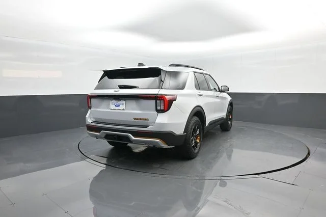 New 2026 White Ford Tremor image 7