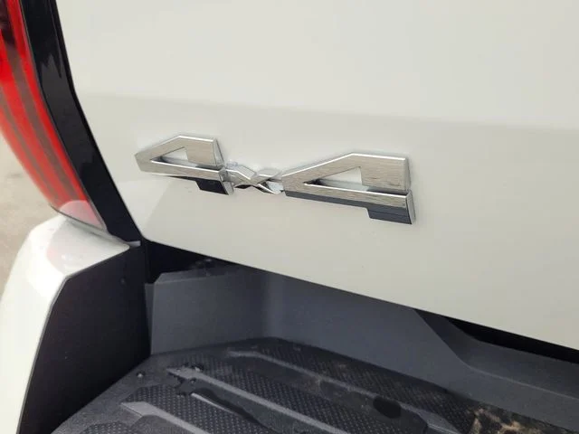 2025 Toyota Tundra SR5 - Photo 12