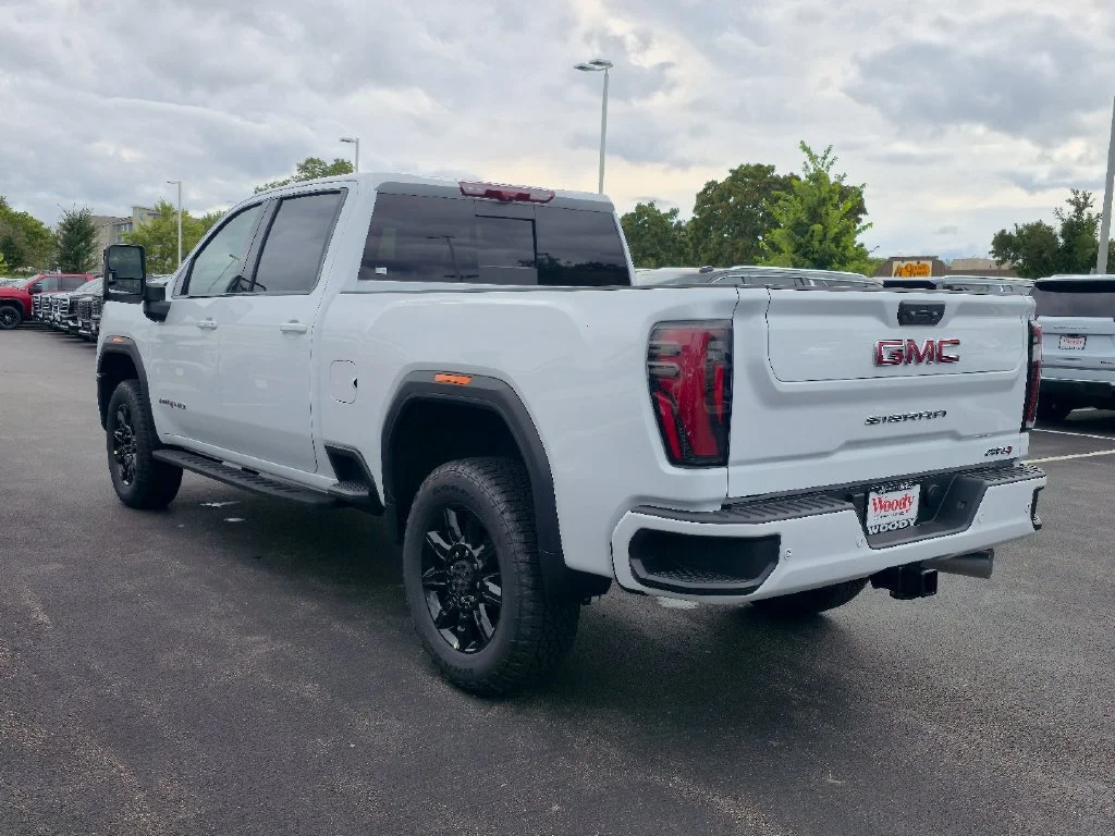 2026 GMC Sierra 2500HD AT4 - Photo 7