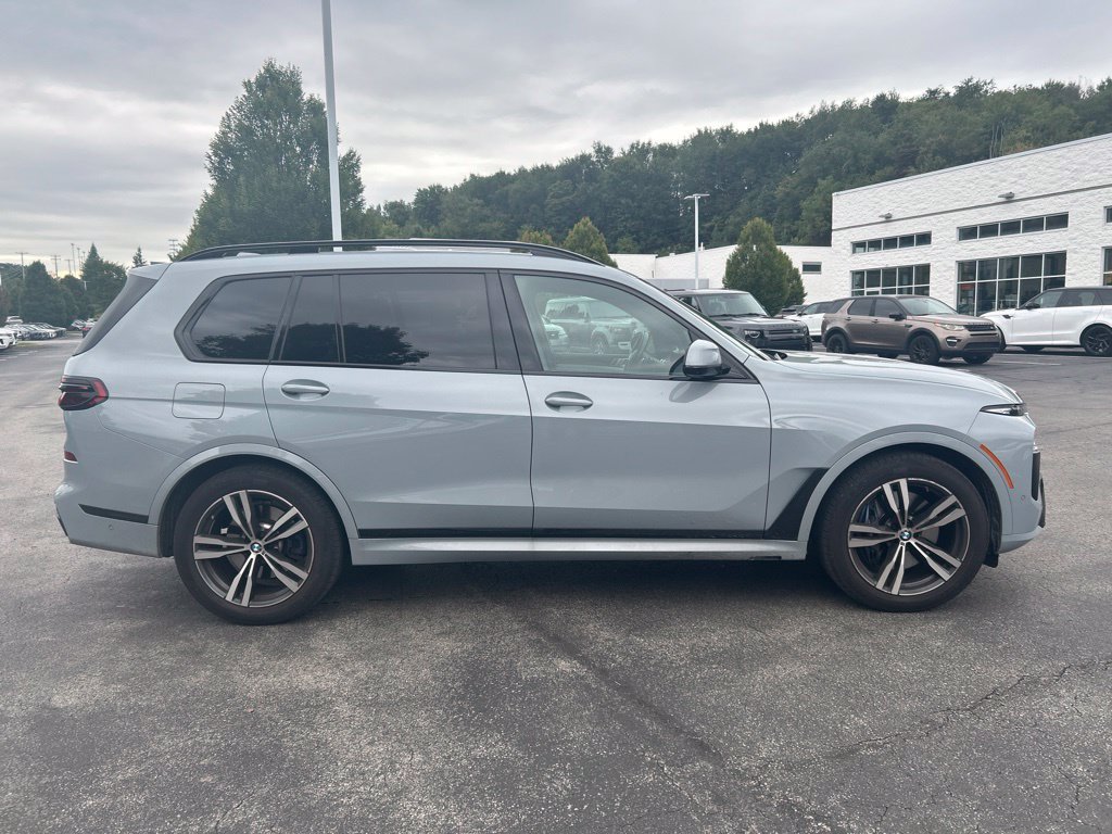 Used 2025 Brooklyn Gray Metallic BMW xDrive40i image 5
