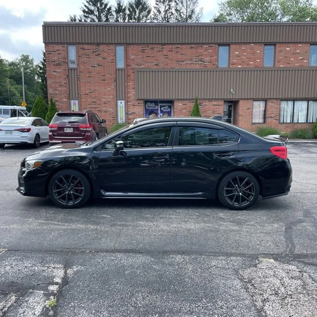 Used 2019 Crystal Black Silica Subaru Limited image 3