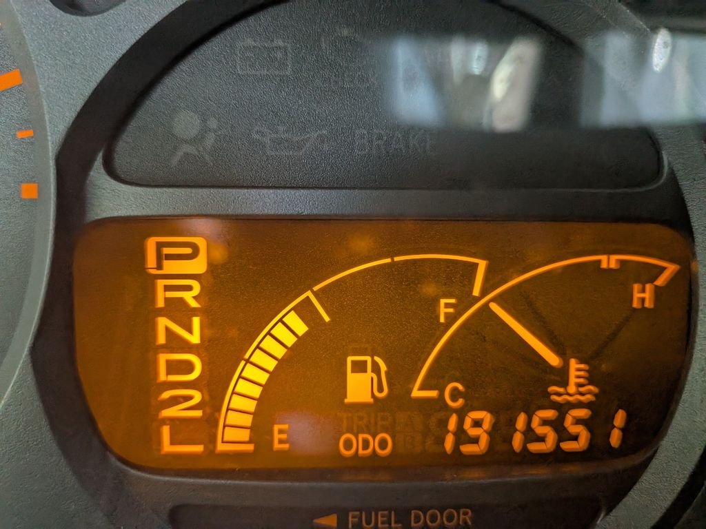 Used 2003 White Toyota GT image 14