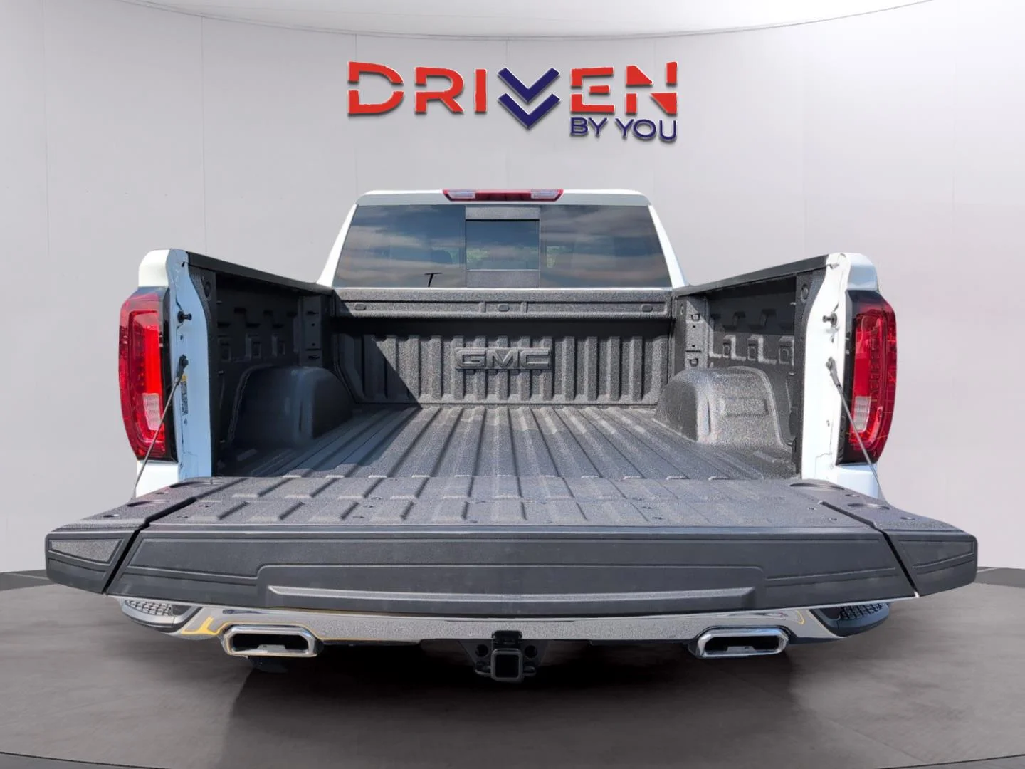 New 2026 Summit White GMC SLT image 39