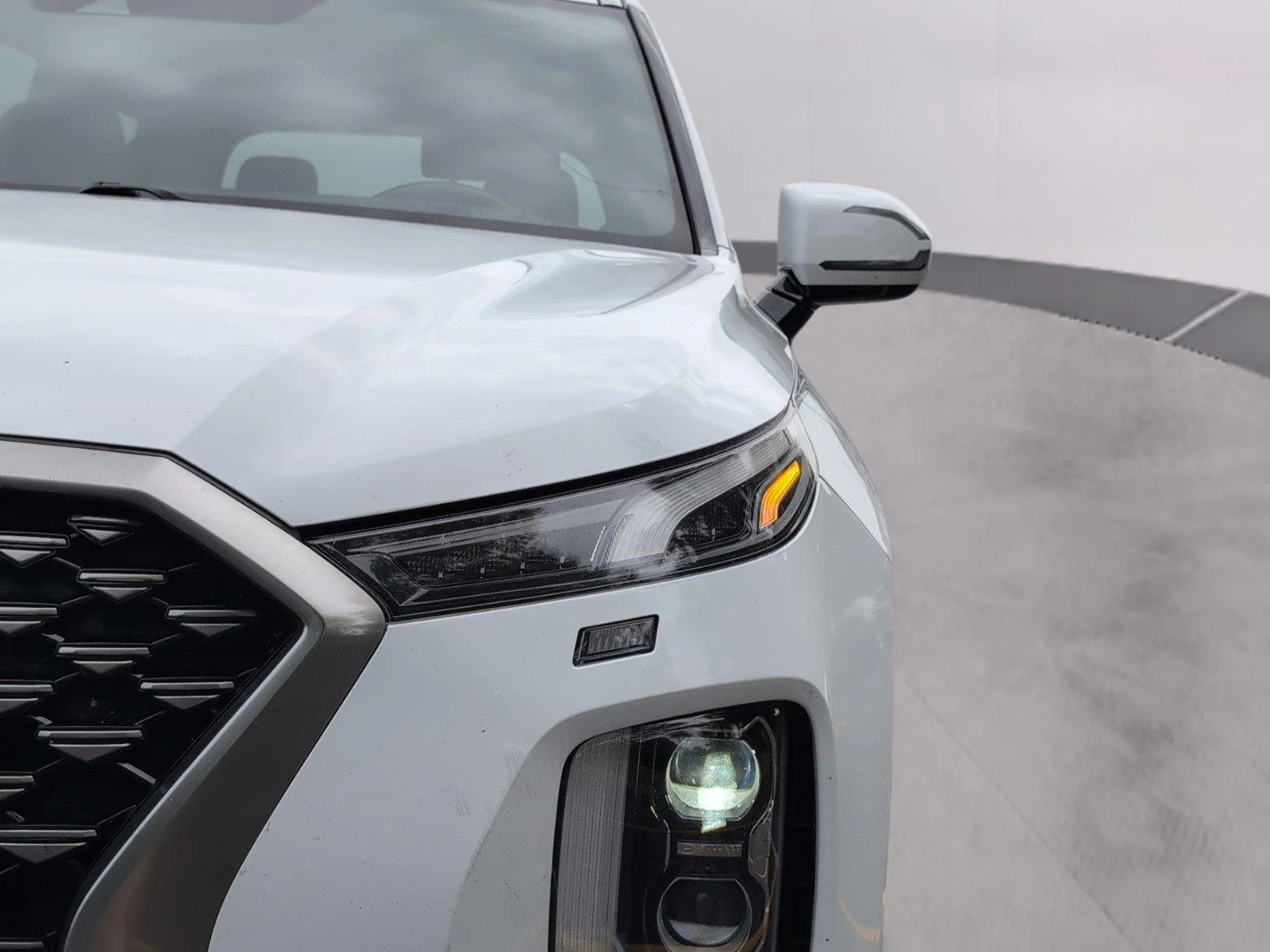 Used 2022 Hyper White Hyundai Calligraphy image 36