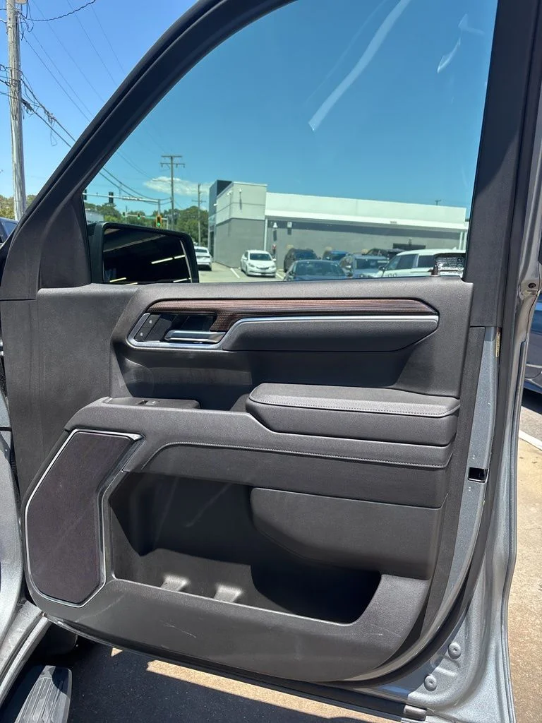 Used 2025 Gray Chevrolet RST image 22