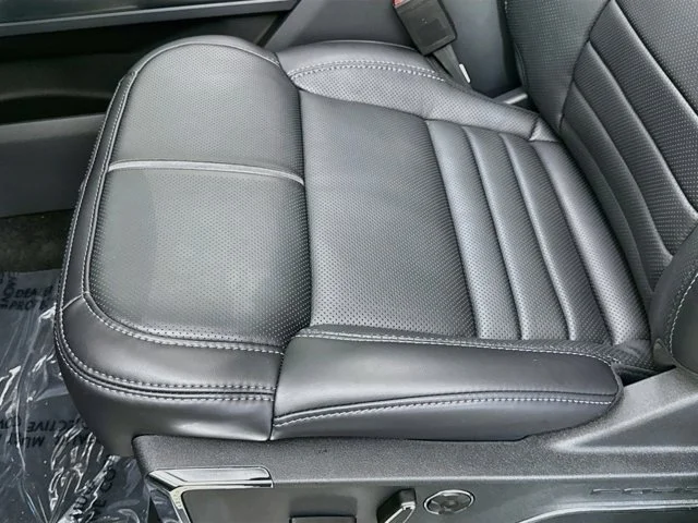 New 2026 Agate Black Metallic Ford Platinum® image 20