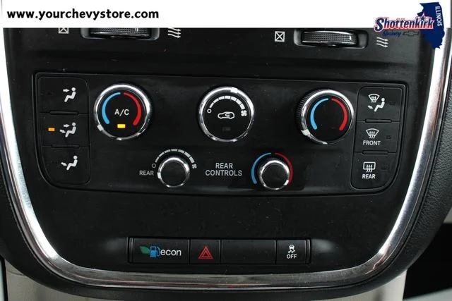 Used 2016 Silver Dodge SXT image 26