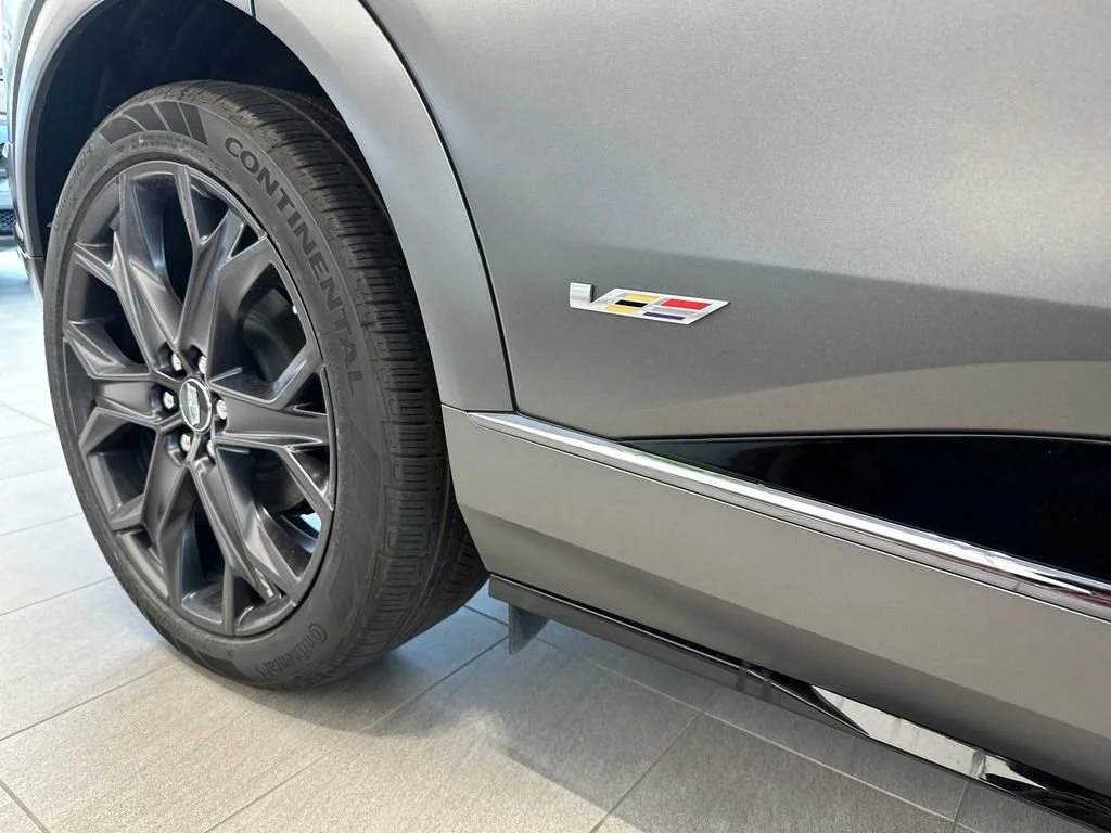 2026 Cadillac OPTIQ V-Series - Photo 37