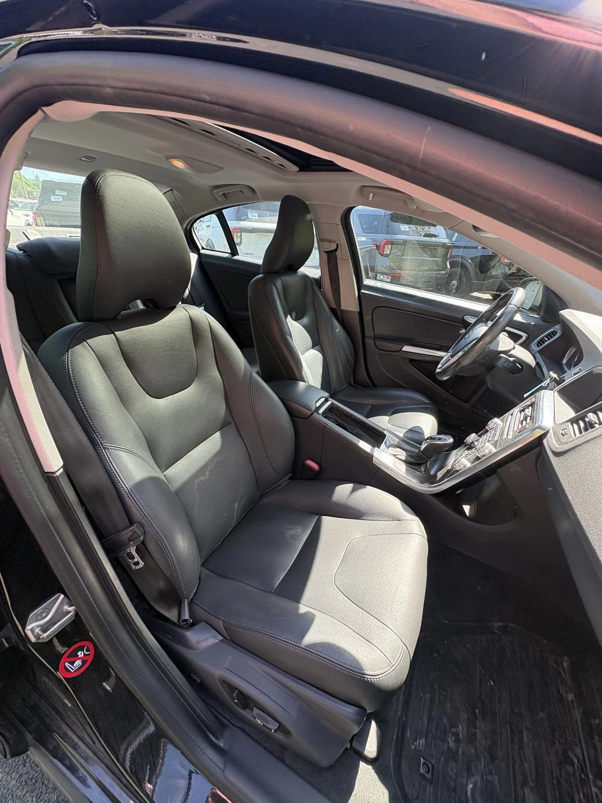 Used 2015  VOLVO T5 PREMIER image 15