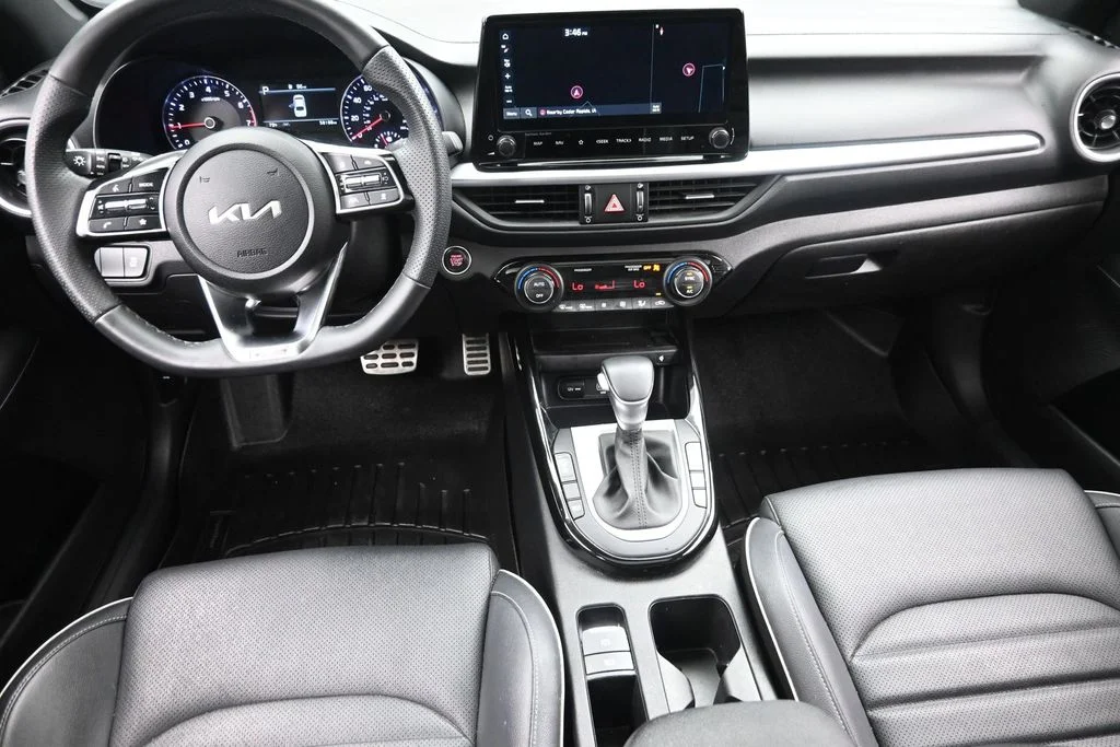 Used 2023 Black Kia GT-Line image 14