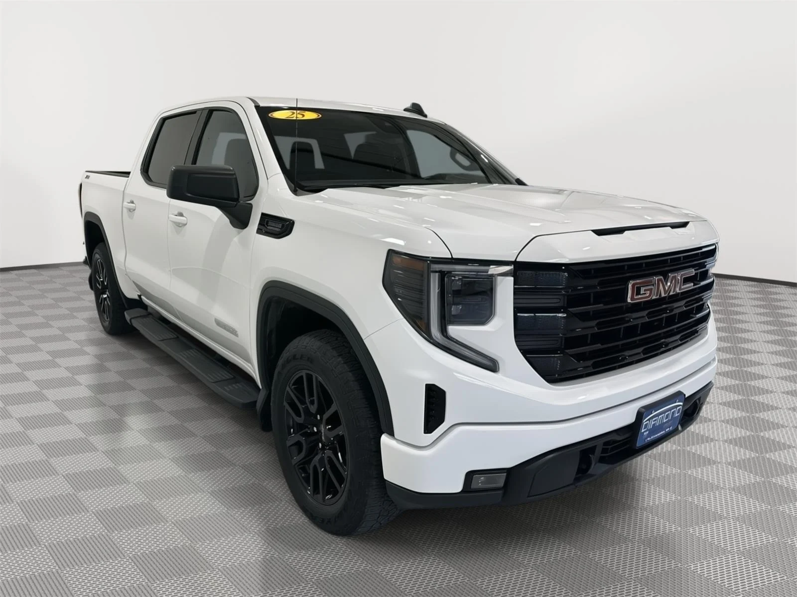 Used 2025 Summit White GMC Elevation image 7