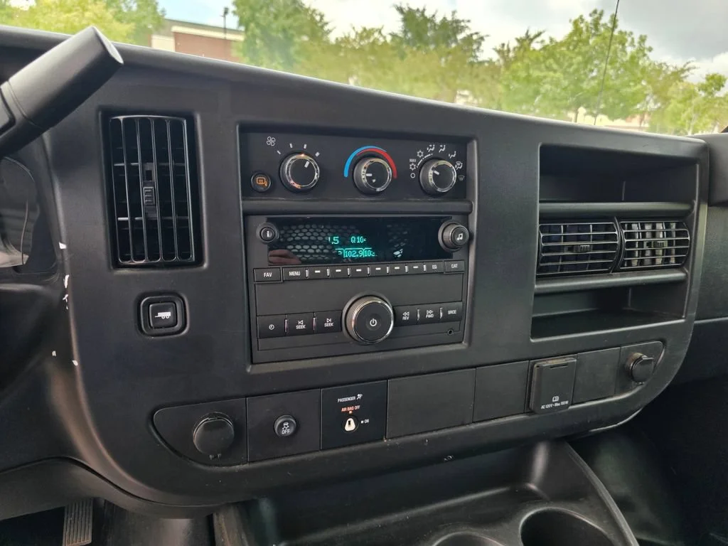 Used 2025 Summit White Chevrolet WT image 15