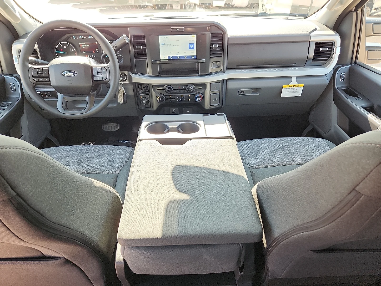 New 2027 Oxford White Ford XLT image 13