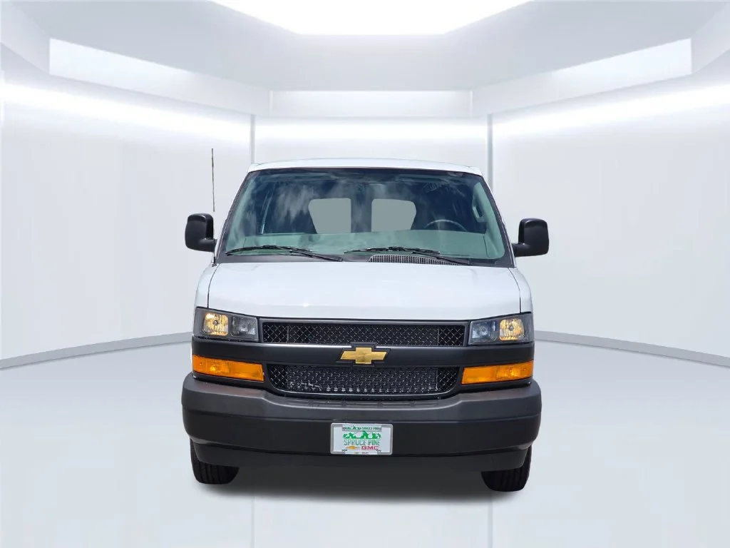New 2026 White Chevrolet Work Van image 16