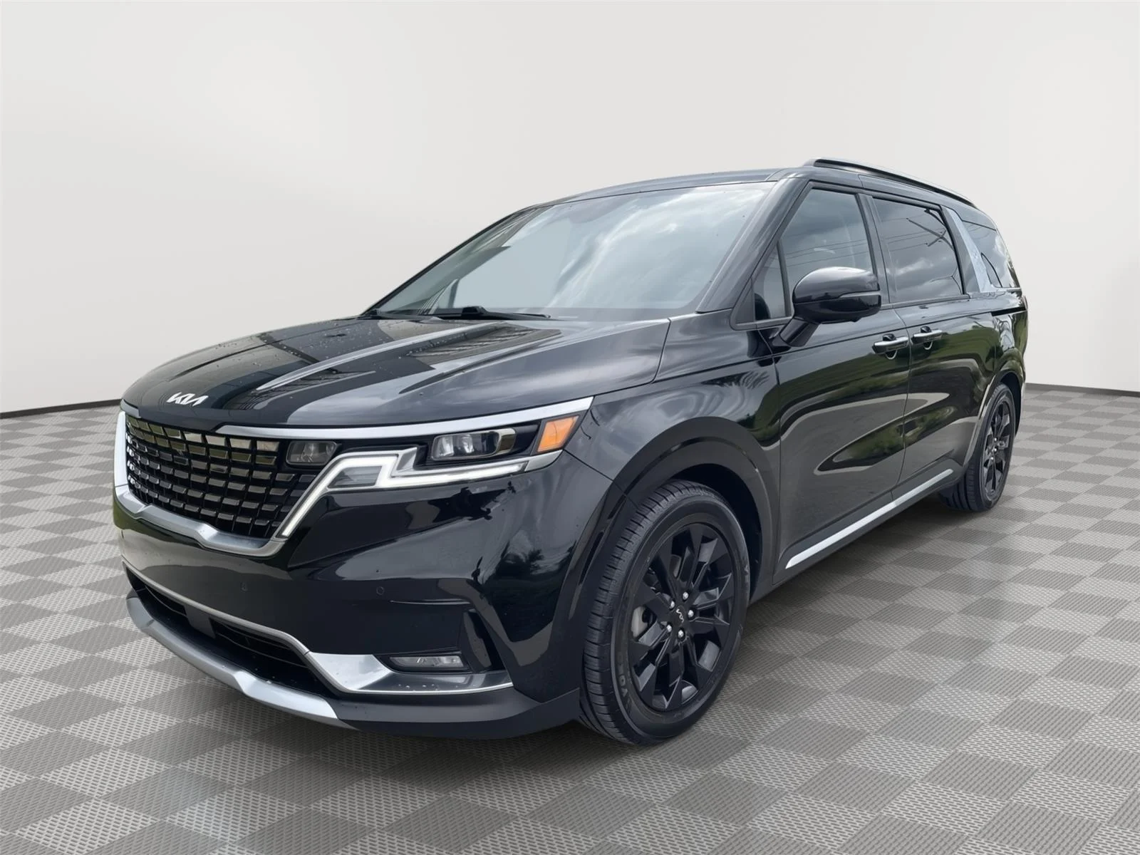 Used 2022 Aurora Black Pearl Kia SX Prestige image 3