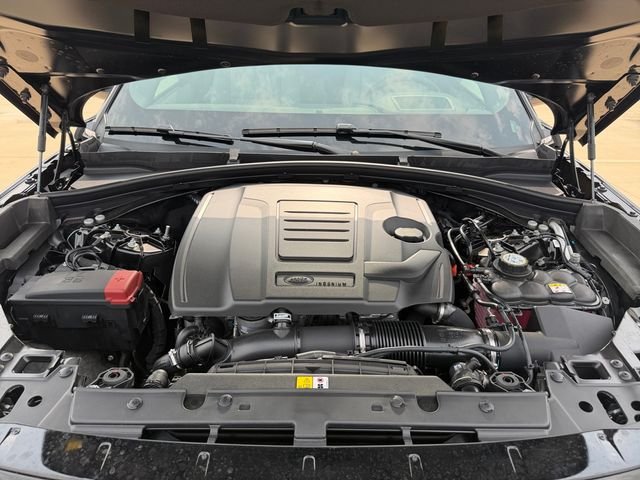 New 2026 Santorini Black Land Rover S image 19