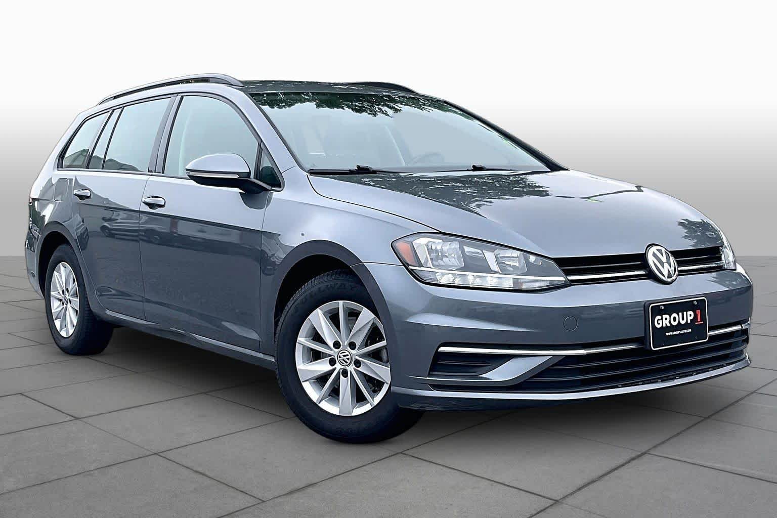 Pre-Owned 2019 Volkswagen Golf SportWagen S