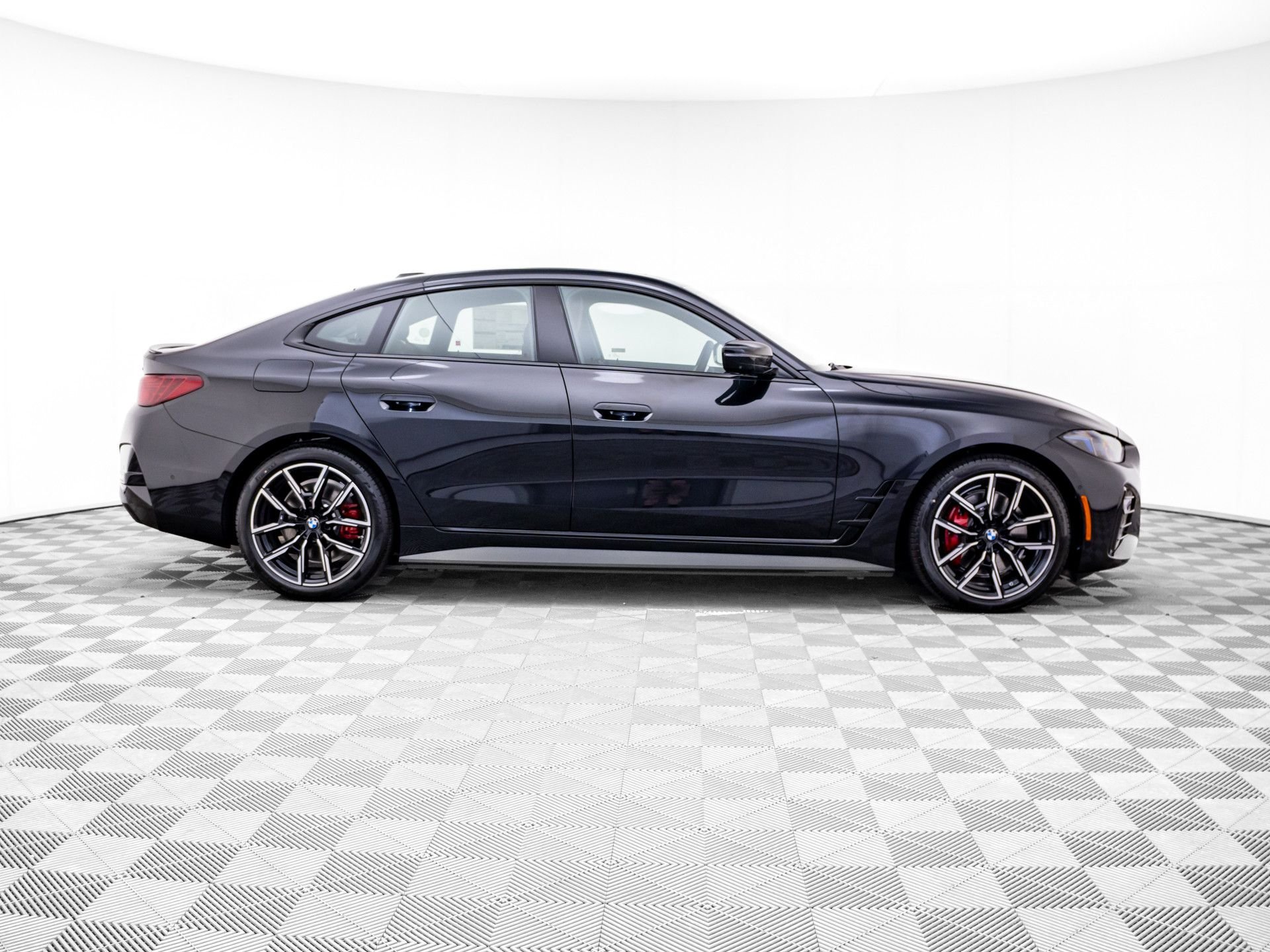 New 2026 Black Sapphire Metallic BMW xDrive40 image 8