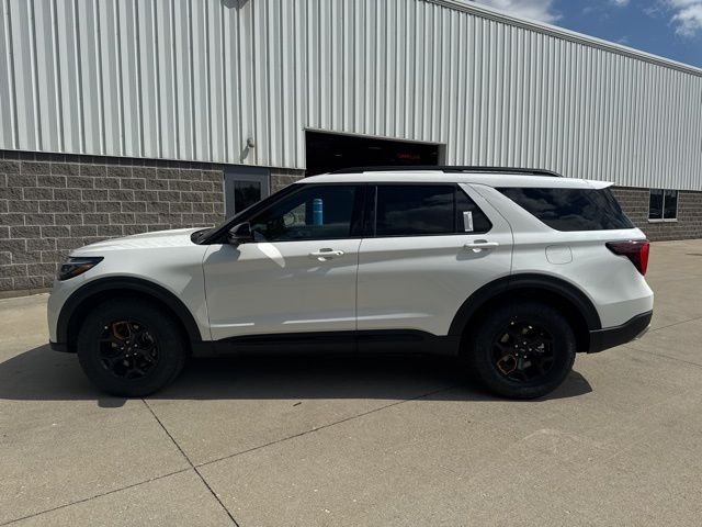 New 2026 Star White Metallic Tri-Coat Ford Tremor® image 8