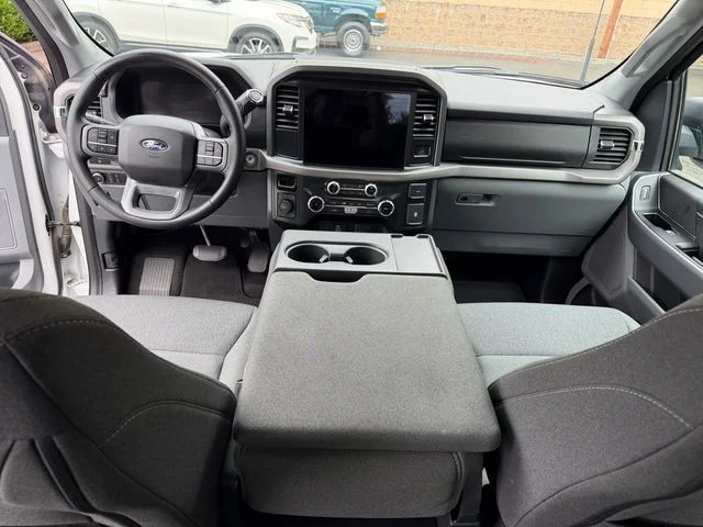 Used 2025 Oxford White Ford XLT image 15