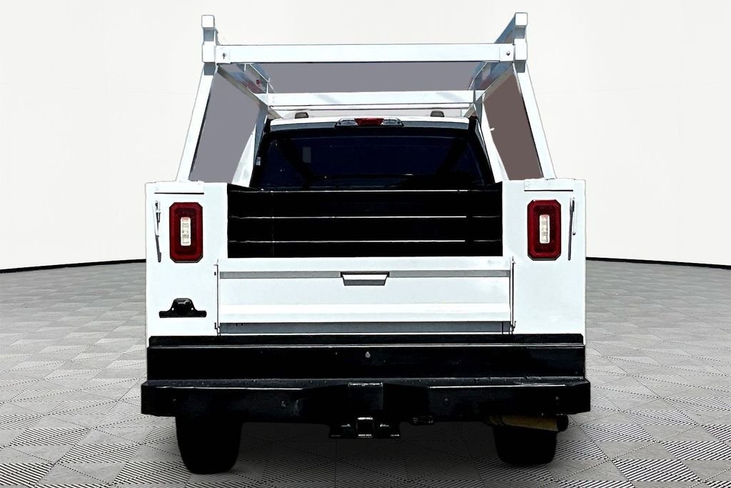 Used 2020 White Ford XL image 5