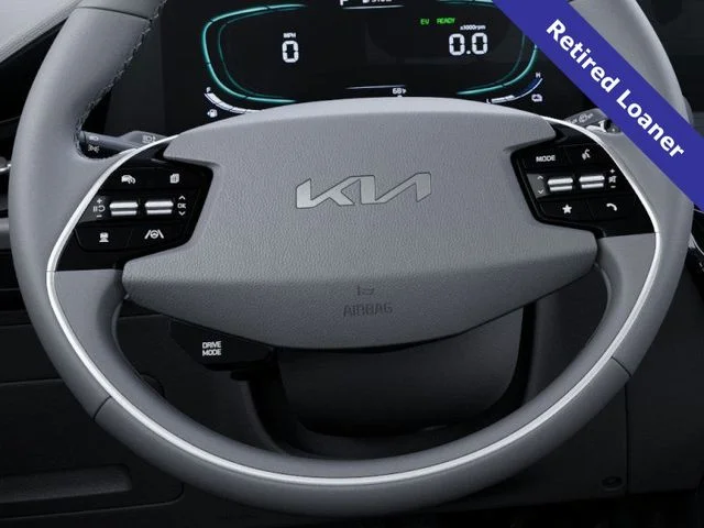 2025 Kia Niro EX - Photo 22