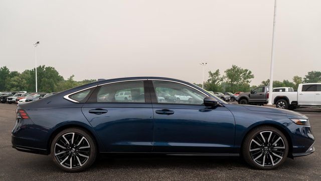 Used 2024  Honda Touring image 5