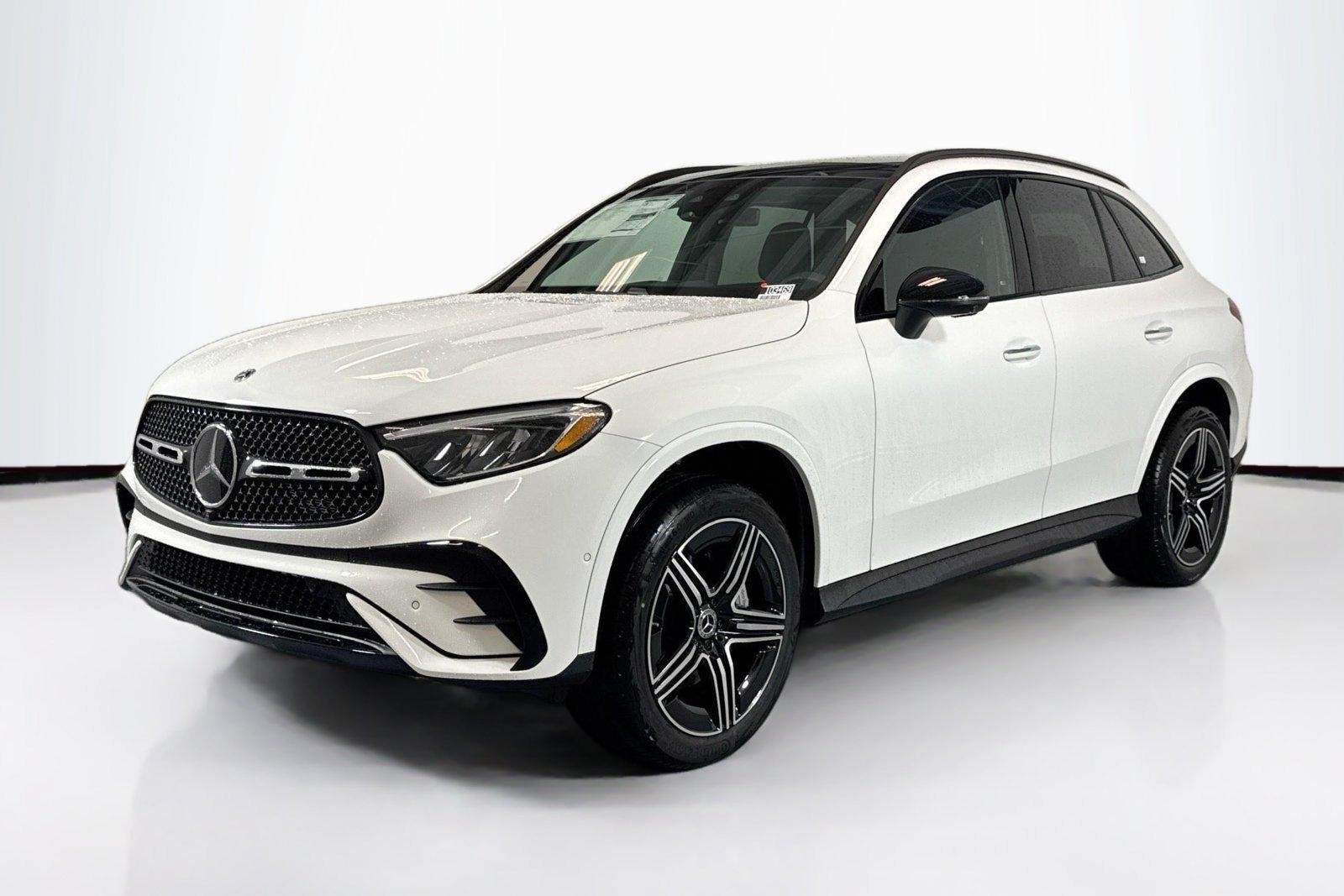 New 2026 Polar White Mercedes-Benz GLC 300 image 1
