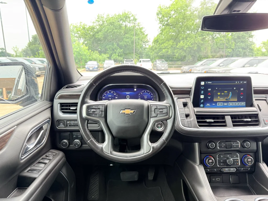Used 2022 Evergreen Gray Metallic Chevrolet LT image 16