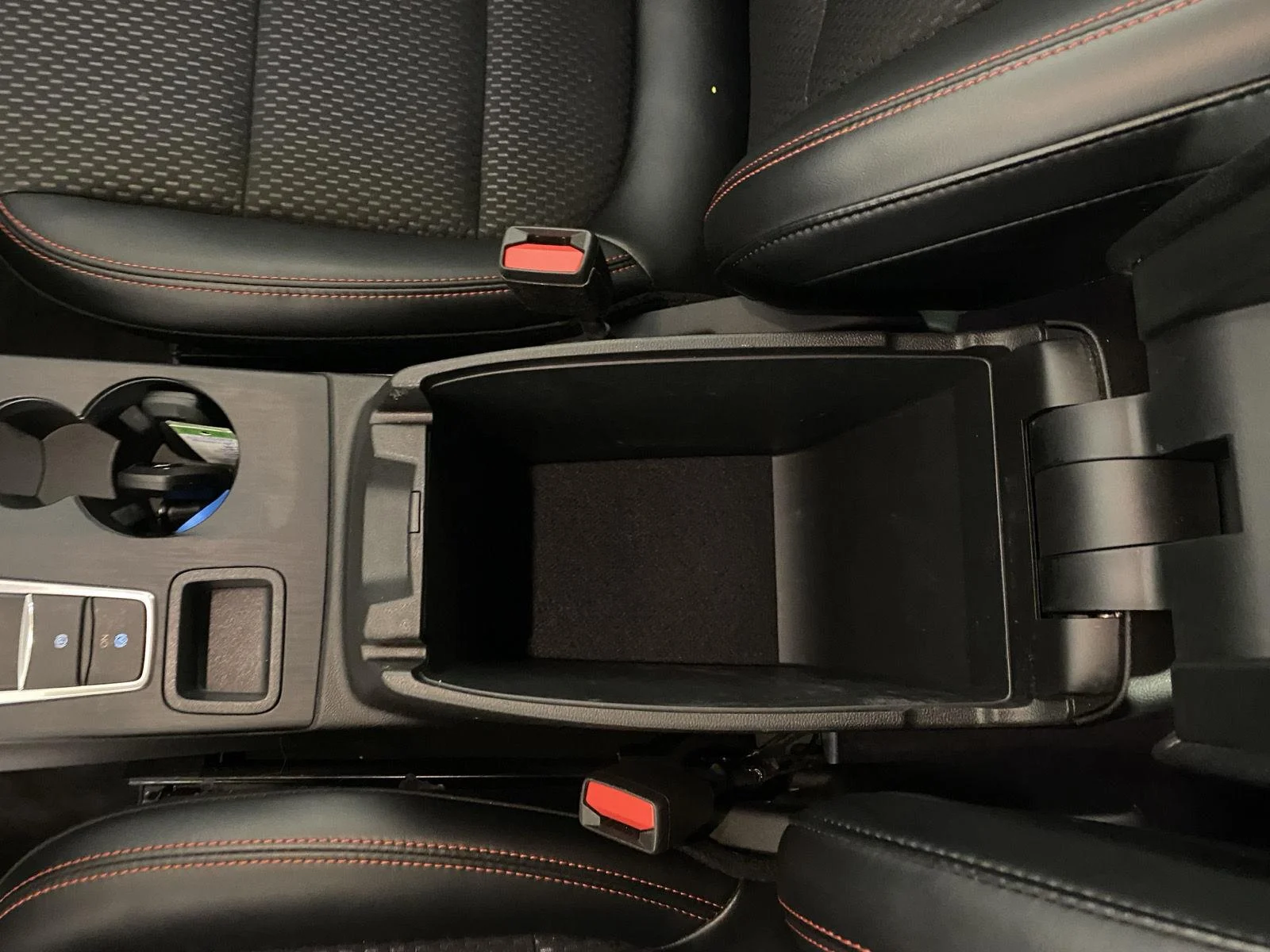 Used 2024 Agate Black Ford ST-Line Select image 17