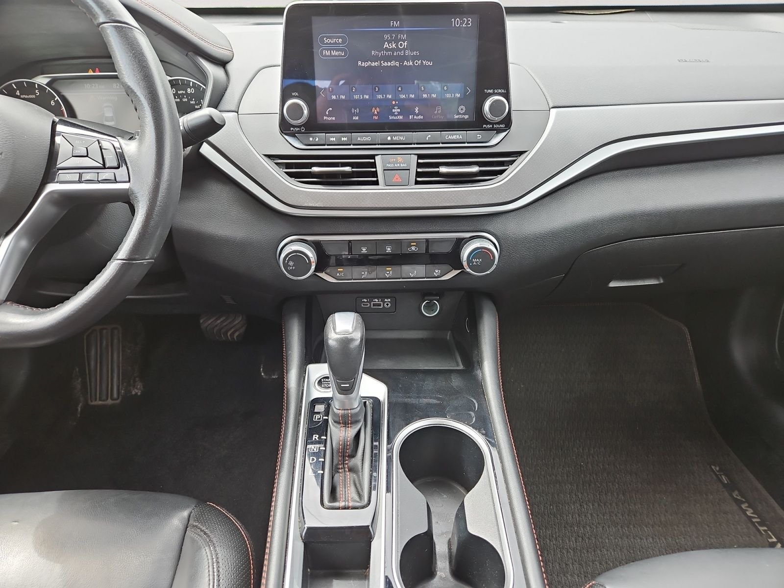 Used 2024 Red Nissan 2.5 SR image 11