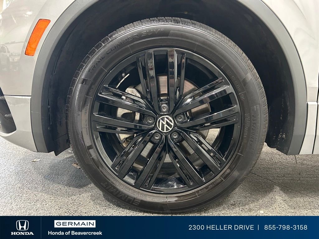 Used 2022 Silver Metallic Volkswagen 2.0T SE R-Line Black image 13