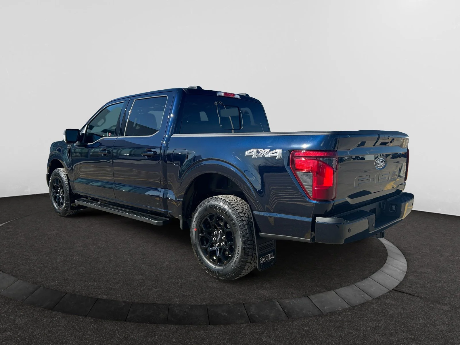 New 2026 Antimatter Blue Metallic Ford XLT image 3