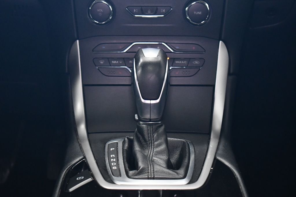 Used 2017 Blue Ford SEL image 17