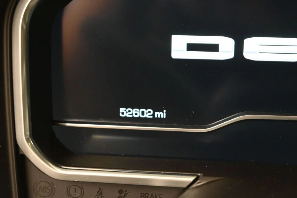 Used 2022 White GMC Denali Ultimate image 4