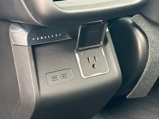 2025 Cadillac LYRIQ Sport 2 - Photo 18