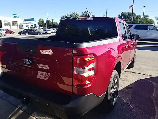 Used 2025 Red Ford XLT image 21