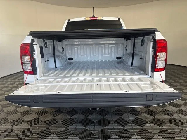 New 2026 Oxford White Ford XL image 21