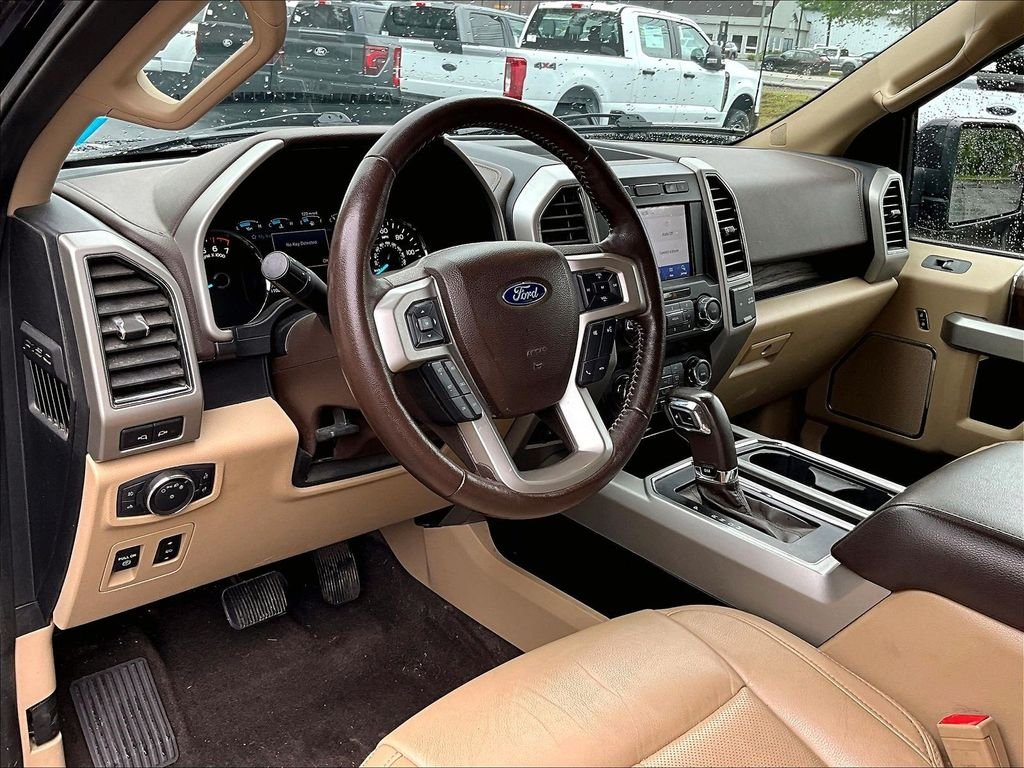Used 2020 Black Metallic Ford Lariat image 8