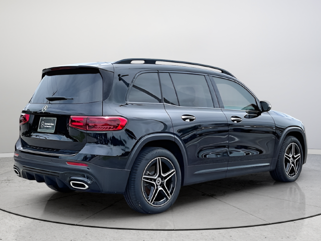Used 2024 Black Mercedes-Benz GLB 250 image 6
