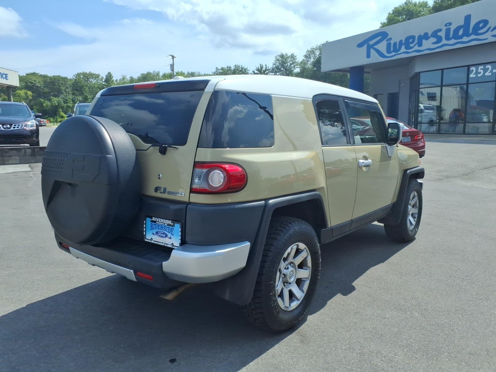 Used 2014 Quicksand Toyota Base image 4