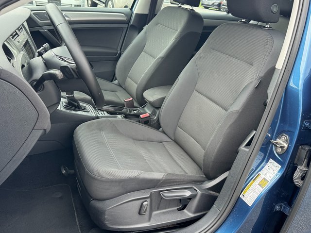 Used 2017 Blue Volkswagen TSI SE 4-Door image 8