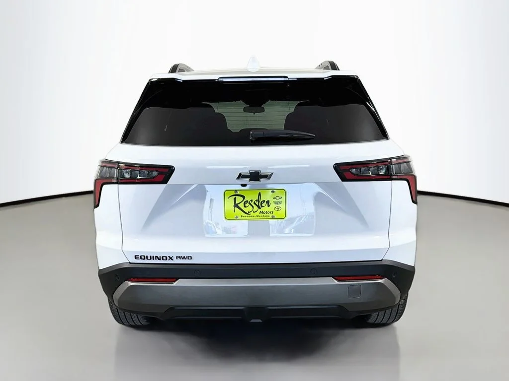 New 2027 White Chevrolet LT image 6