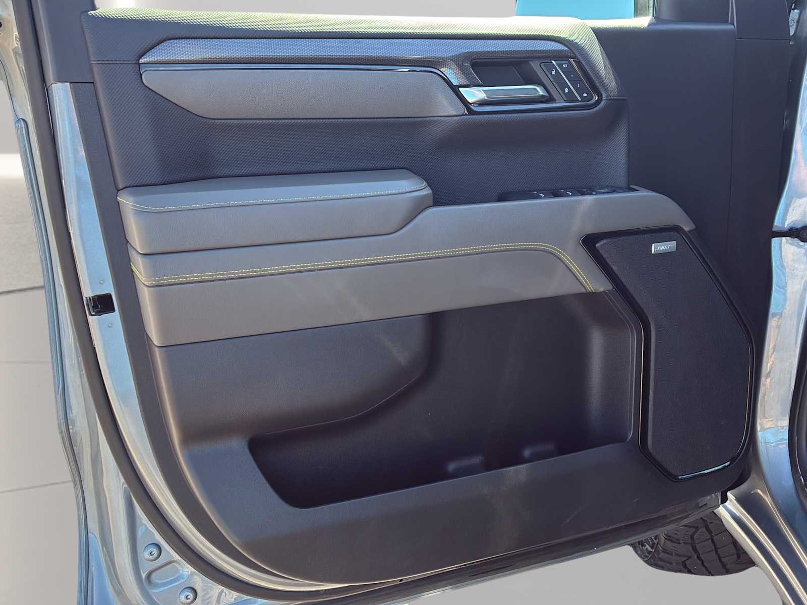 2023 Chevrolet Silverado 1500 ZR2 - Photo 29