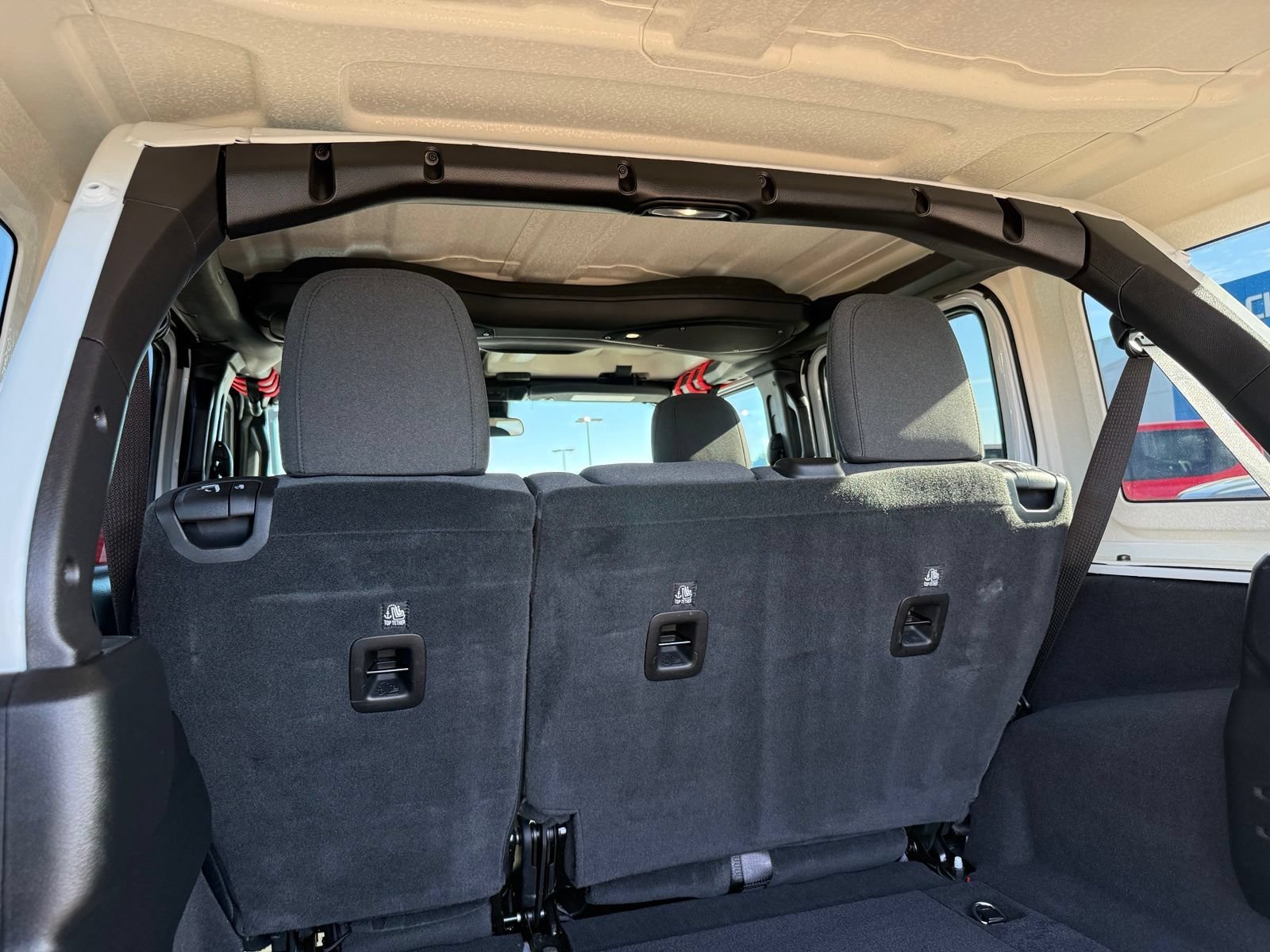 2025 Jeep Wrangler 4-Door Rubicon - Photo 35