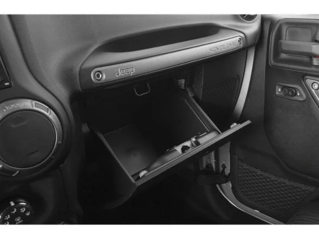 Used 2018 Rhino Clearcoat Jeep Sport S image 19