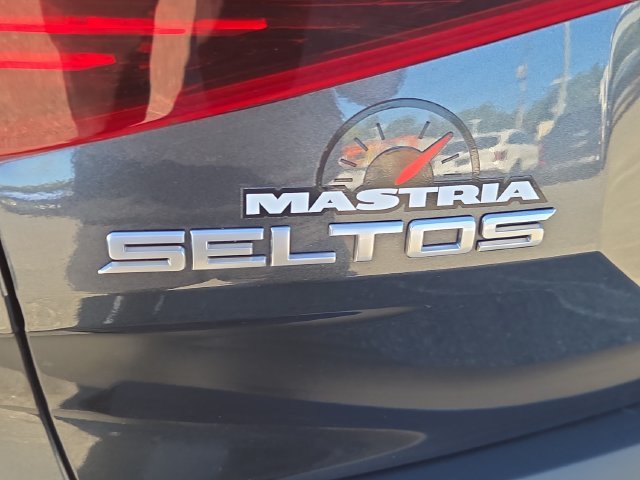 Certified Used 2022 Gray Kia EX image 6