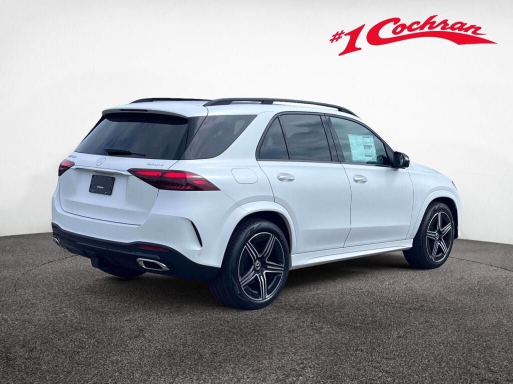 New 2026 MANUFAKTUR Moonlight White Metallic Mercedes-Benz GLE 450 image 7